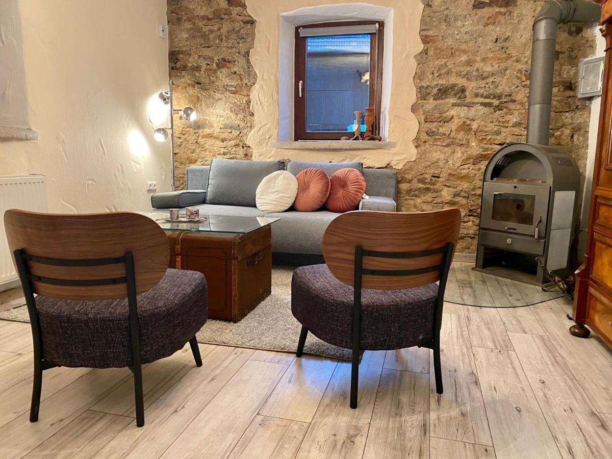 Eifelstein, Apartment Mit Whirlpool Und Ofen Dahlem  Dış mekan fotoğraf