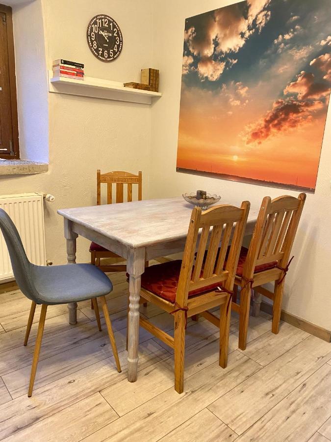 Eifelstein, Apartment Mit Whirlpool Und Ofen Dahlem  Dış mekan fotoğraf